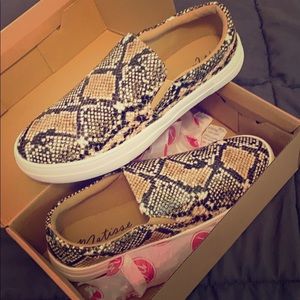 Printed sneakers